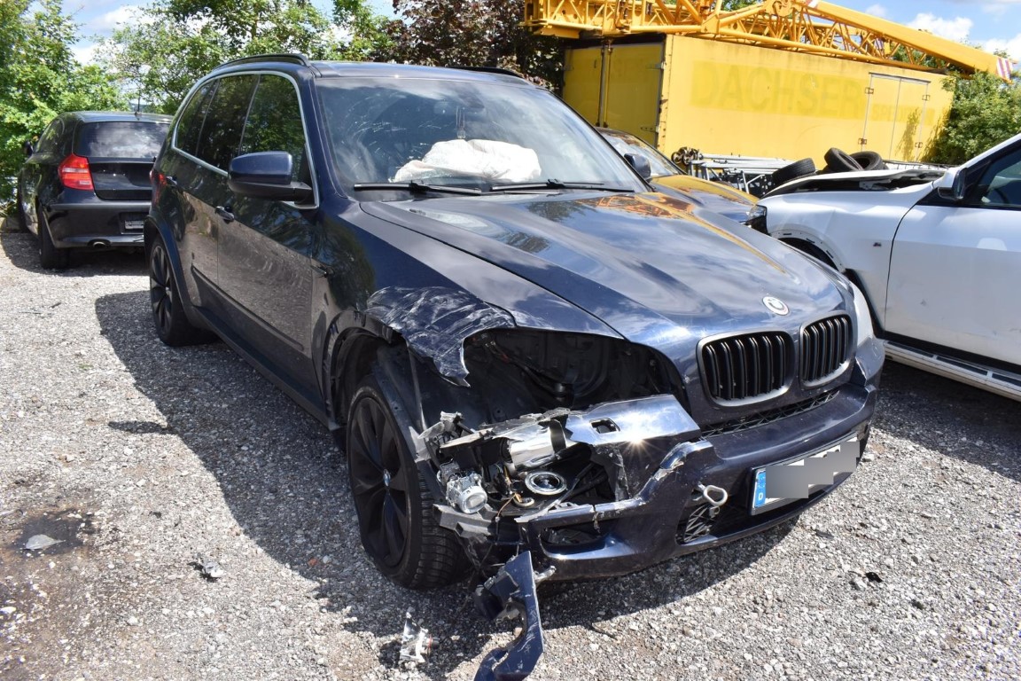 BMW X5 · Totalschaden